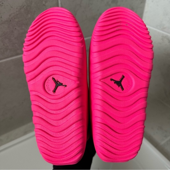 Jordan Pink Girls Boots Size 3 Youth - Picture 13 of 15